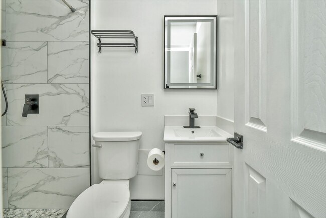 Building Photo - 9A Ruthven St
