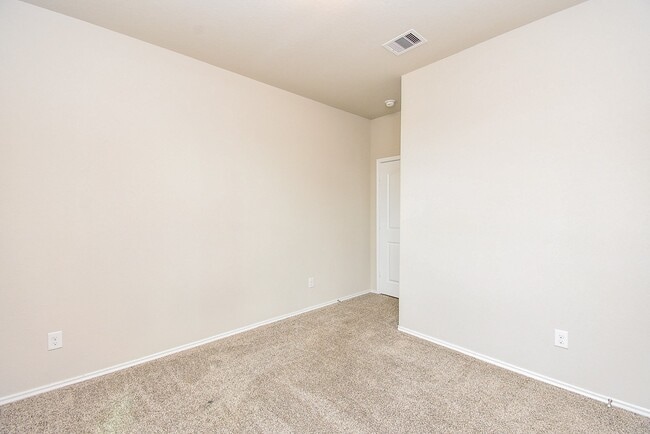 Building Photo - 5530 Redwood Summit Ln