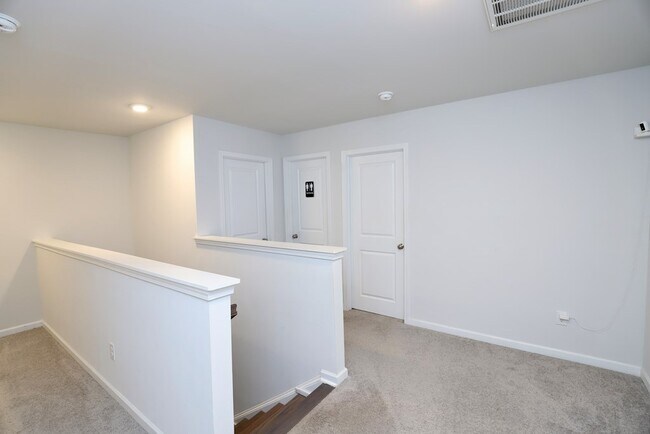 Building Photo - 525 Kittiwake Ln