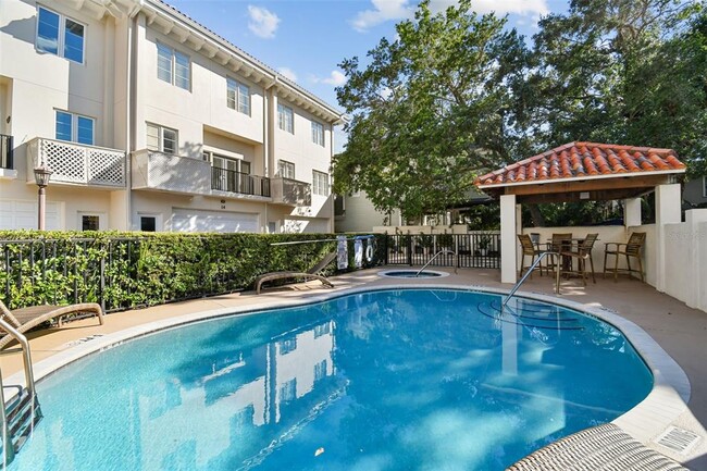 Building Photo - 1001 S Rome Ave