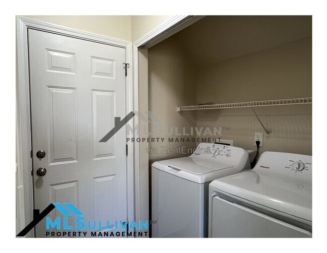 Building Photo - 5403 Danube Ln