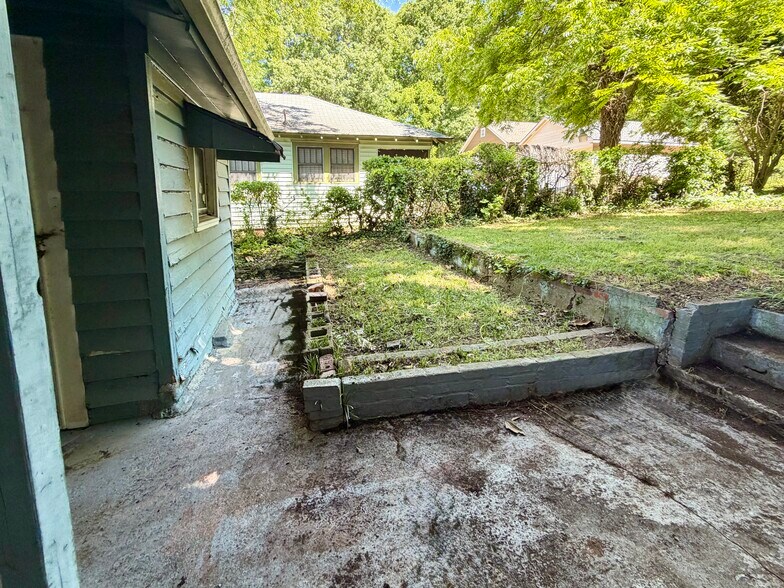 Building Photo - 964 Dill Ave SW