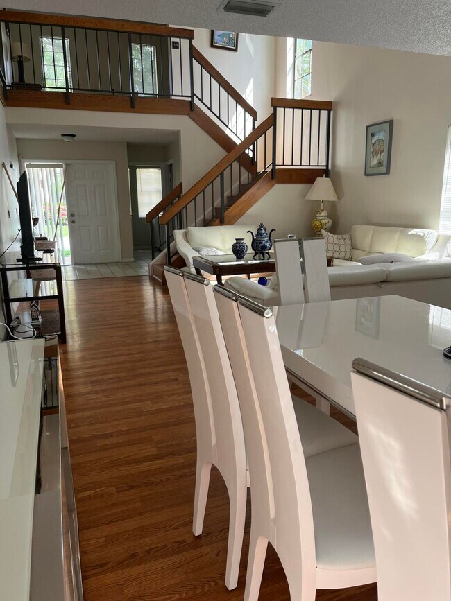 Building Photo - 1731 Shoreside Cir