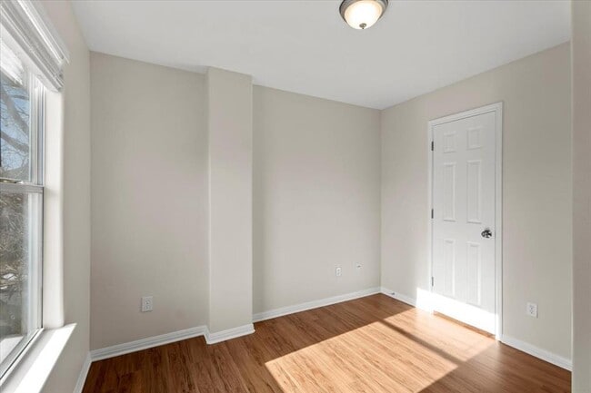 Building Photo - 6001 Perlita Dr