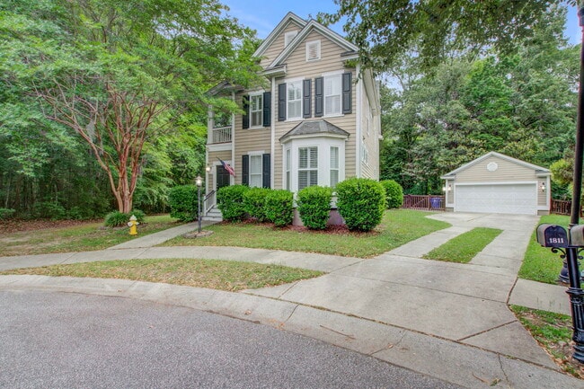Building Photo - 1811 Luna Ct