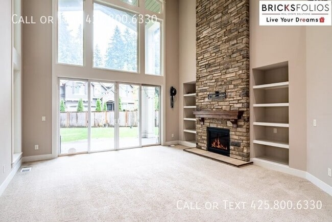 Building Photo - Discover the Perfect Blend of Comfort and ...