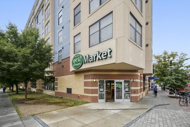 Building Photo - 4416 15th St NW