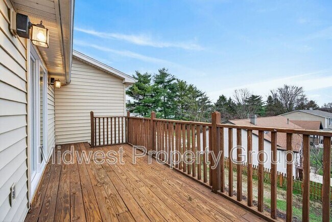 Building Photo - 90 Sutters Mill Rd