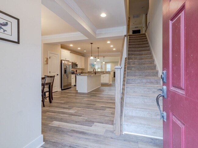 Building Photo - Spacious Furnished 4BR Townhome with First-Floor Owner’s Suite Near Rehoboth Beach - Sawgrass