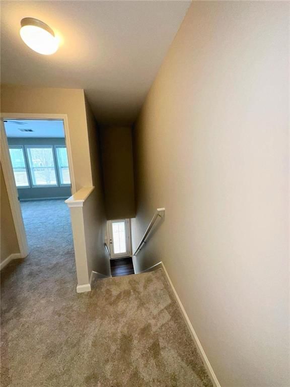 Building Photo - 2089 Lakeshore Overlook Dr