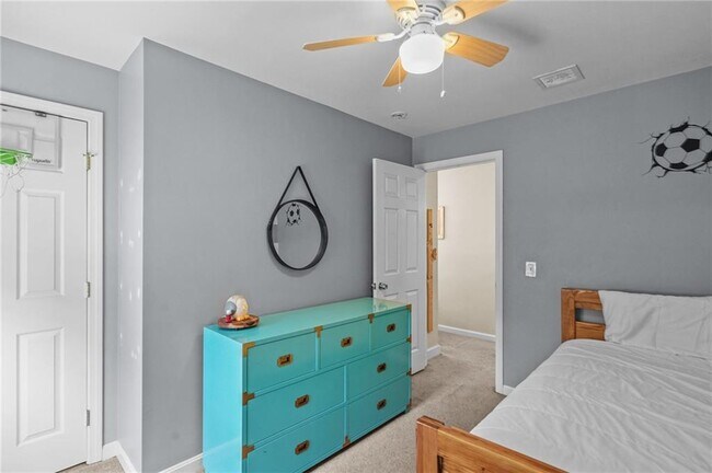 Building Photo - 31 Smith St