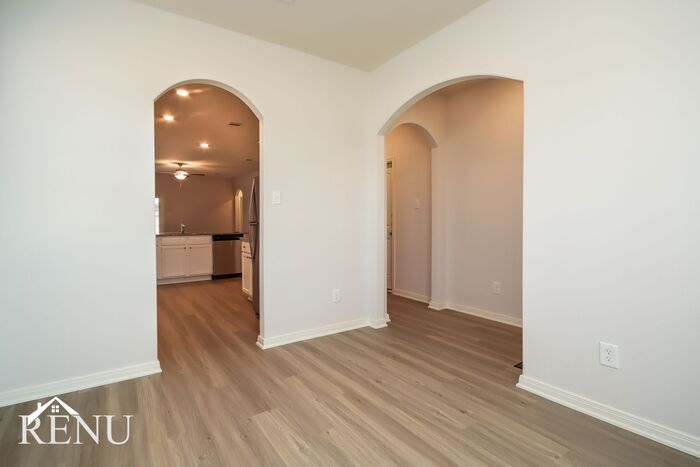 Building Photo - 25334 Shadowdale Dr