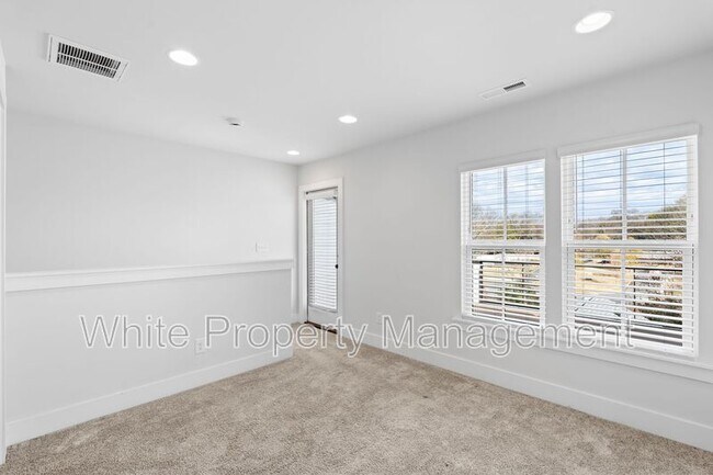 Building Photo - 1126 Pegram St