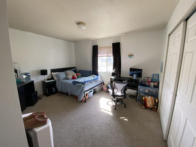 Building Photo - Garfield St Duplex