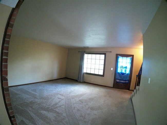 Building Photo - 1008 Jana Dr
