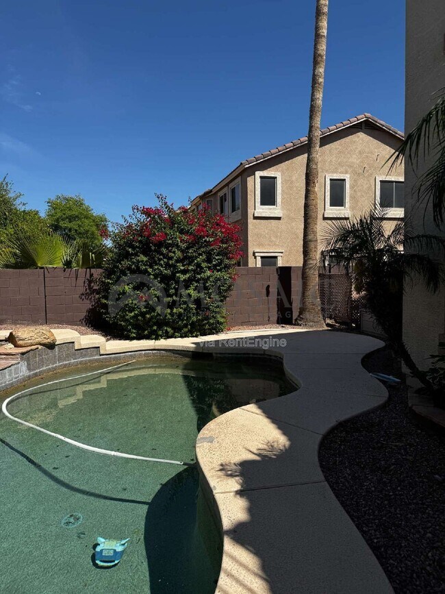 Building Photo - 3356 E Mayberry Ave