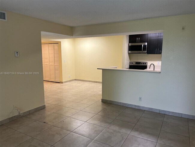 Building Photo - 4025 W McNab Rd