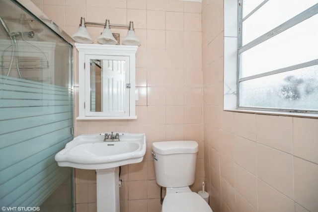 Building Photo - 2154 Henry St NE