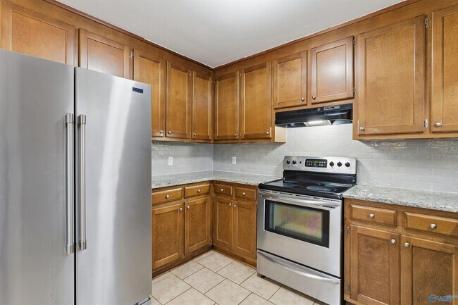 Building Photo - 121 Grayson Ave