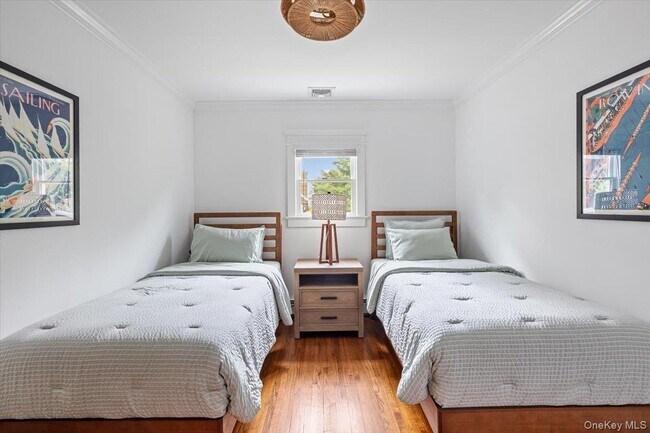 Building Photo - 13 Colonial Ln