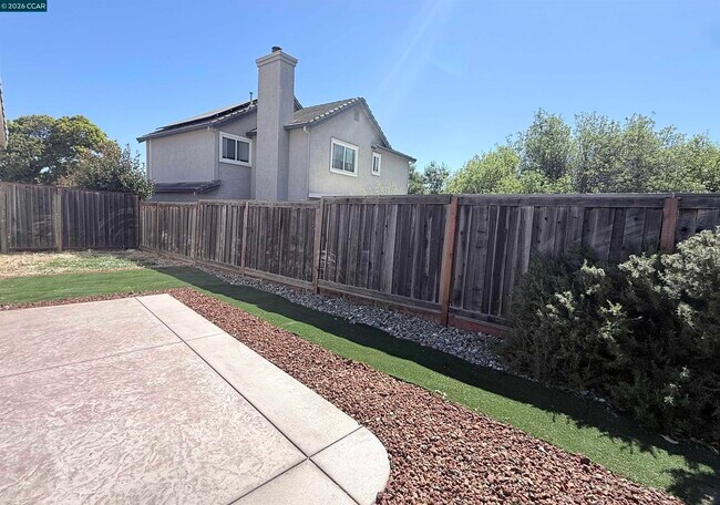 Building Photo - 1746 Highland Cir
