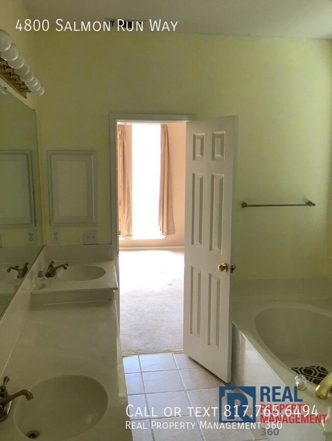 Building Photo - 4800 Salmon Run Way