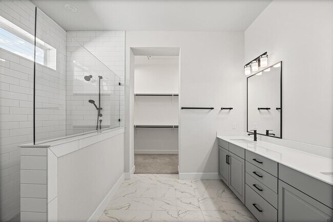 Building Photo - 5806 Rangeland Rd