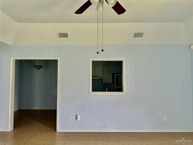 Building Photo - 700 W Iris Ave