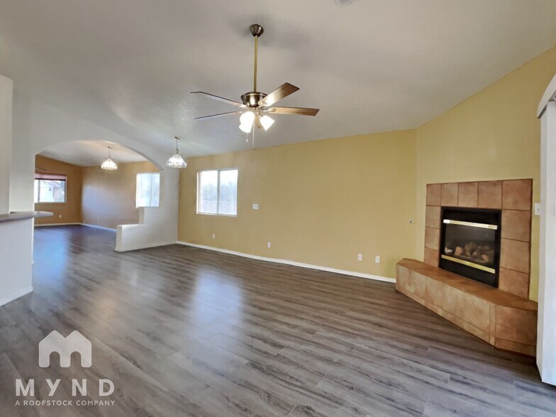 Building Photo - 9670 E Mt Baldy Way