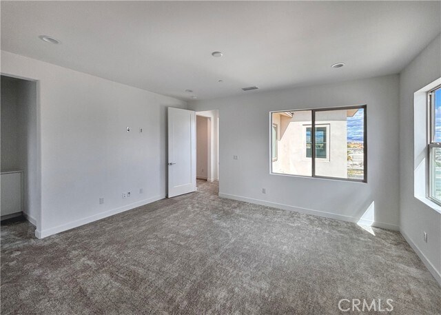 Building Photo - 35956 Randall Ln