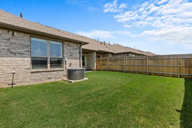 Building Photo - 2500 Forest Creek Dr