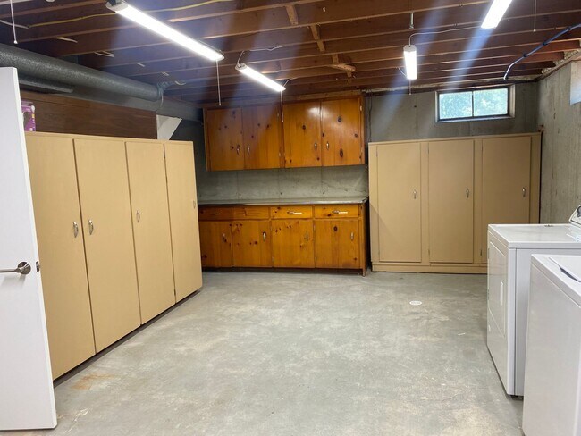 Building Photo - Recently Renovated Home within Walking Dis...