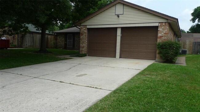 Building Photo - 14122 Bateau Dr