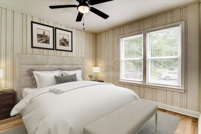 Building Photo - 210 Bryan St