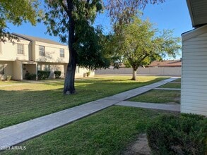 Building Photo - 6617 S Granada Dr