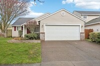 Building Photo - Beautiful 4BR/2BA Single-Level Home in Heart of McMinnville