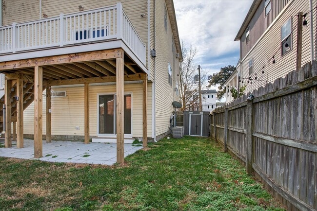 Building Photo - Chesapeake Beach