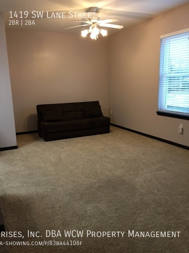 Building Photo - 1419 SW Lane St