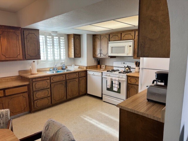 Building Photo - 2454 Ripple Dr
