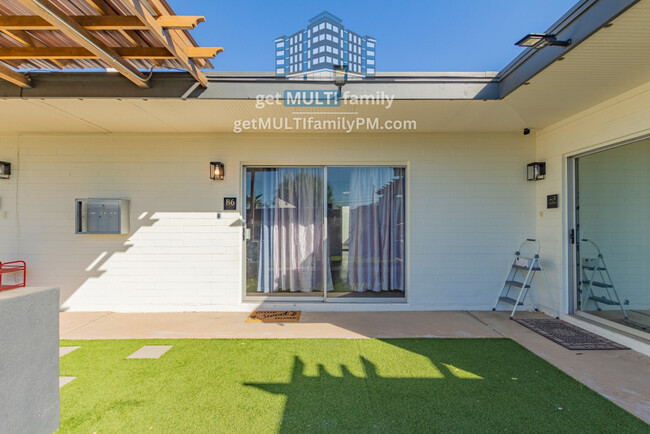 Building Photo - Discover a Cozy 1-Bedroom 1-Bath Oasis in ...