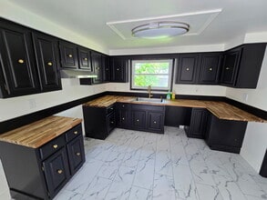 Building Photo - 580 82nd St