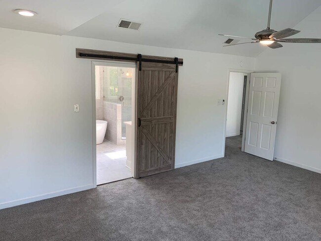 Building Photo - 8935 Enton Cove