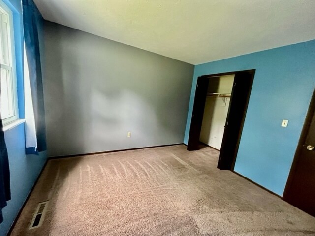 Building Photo - 275 Brad Dr