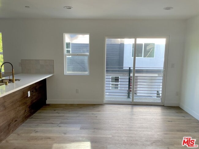 Building Photo - 1552 Winona Blvd