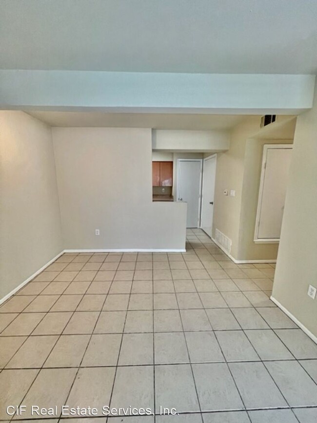 Building Photo - 2 br, 1 bath House - 1500 Lake Shore Dr. U...
