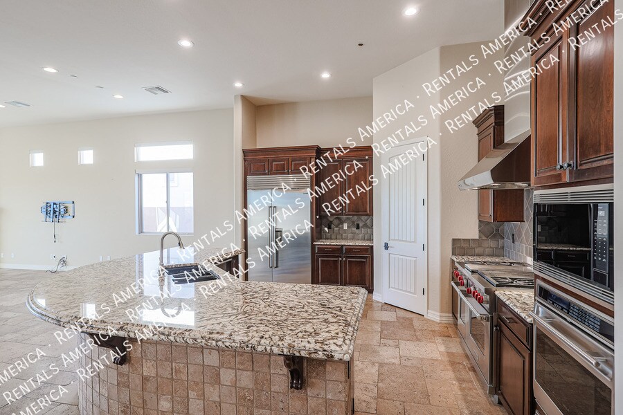 Building Photo - 12439 E Lupine Ave