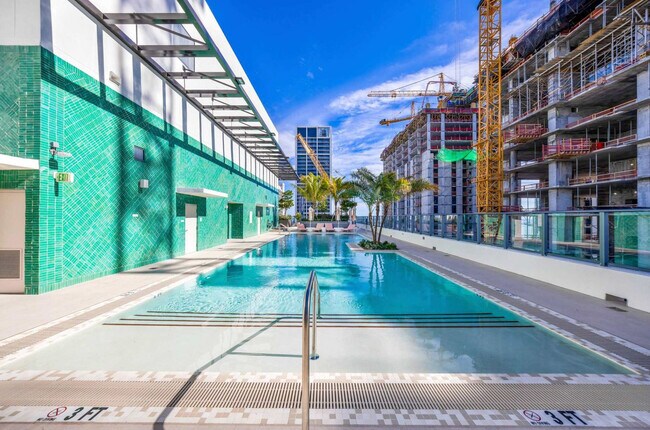 Building Photo - 601 N Miami Ave