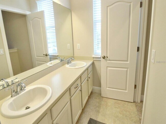 Building Photo - 11539 Brickyard Pond Ln