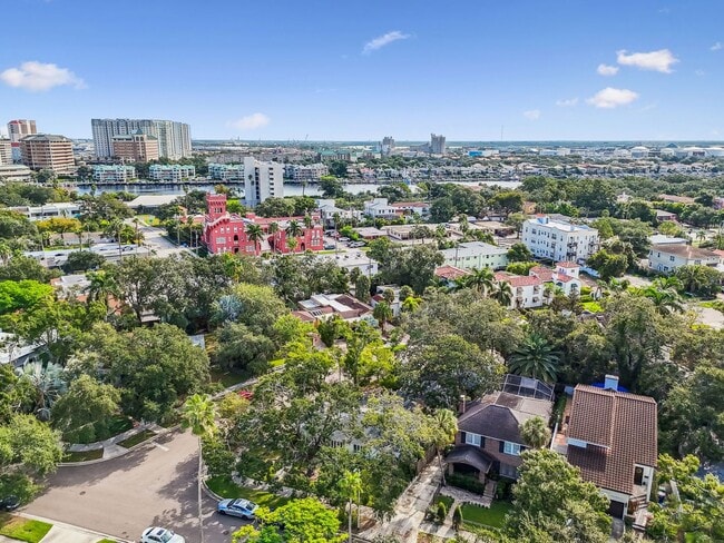 Building Photo - Beautiful Home on Davis Island