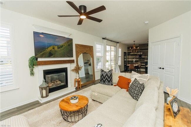 Building Photo - 2000 Picardy Ct